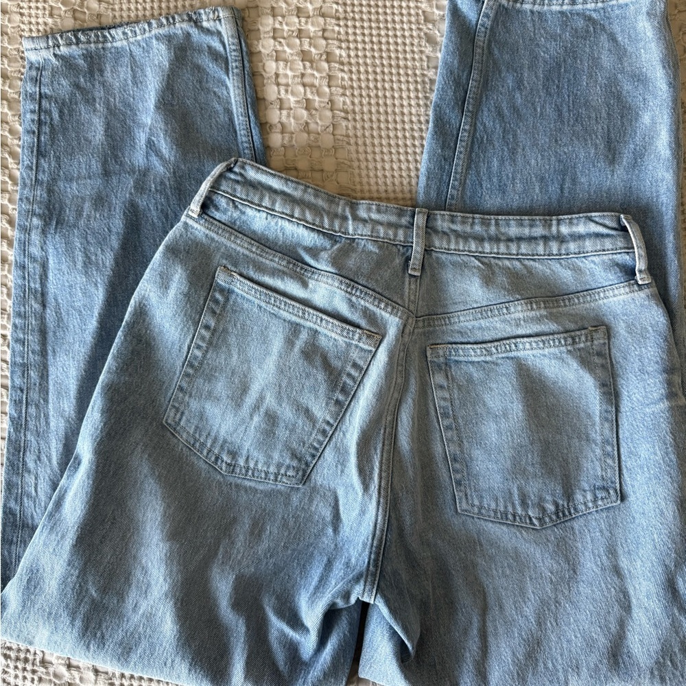 Free Assembly Denim Straight Leg Jeans - Picture 2 of 3